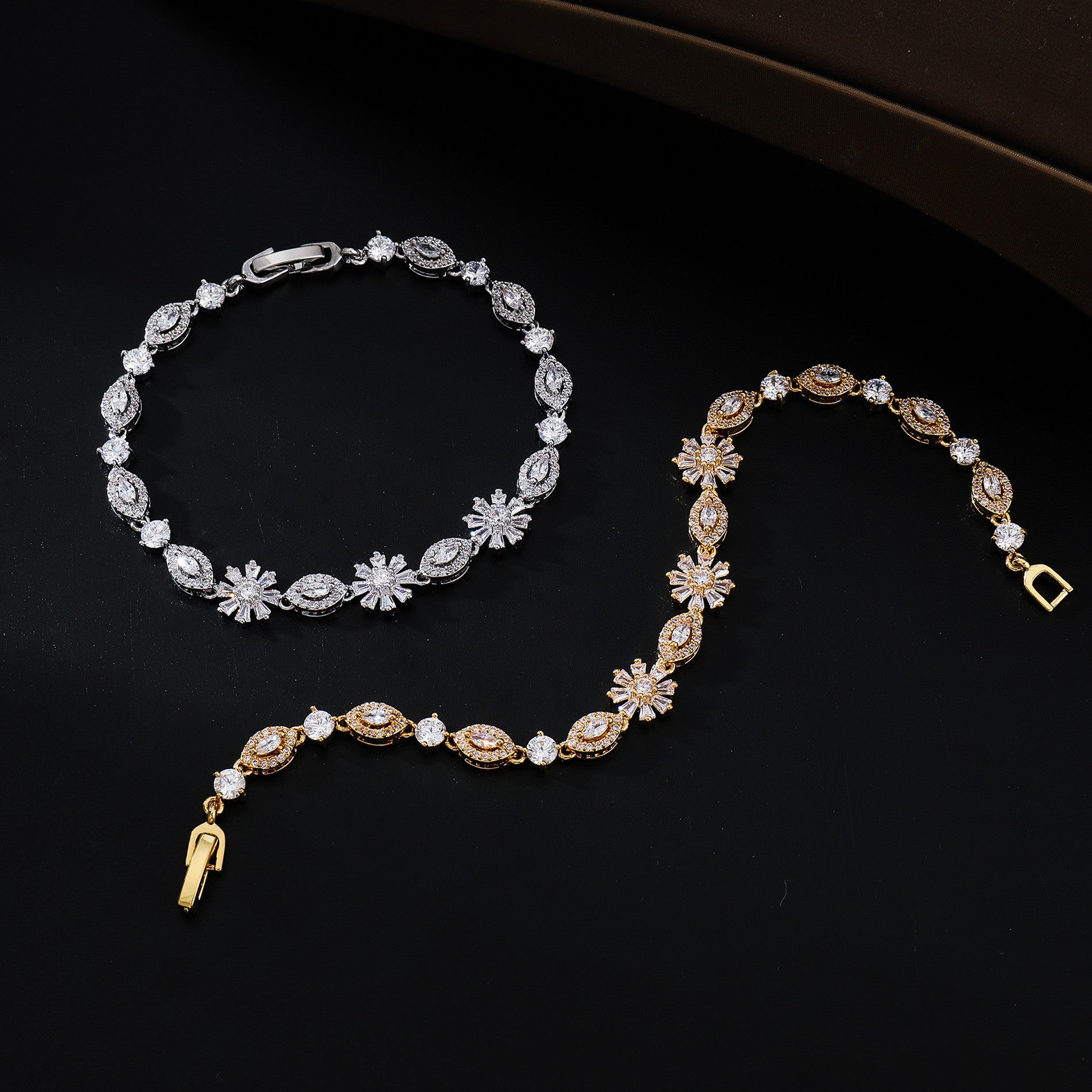 Lumisse Fleurline Bracelet